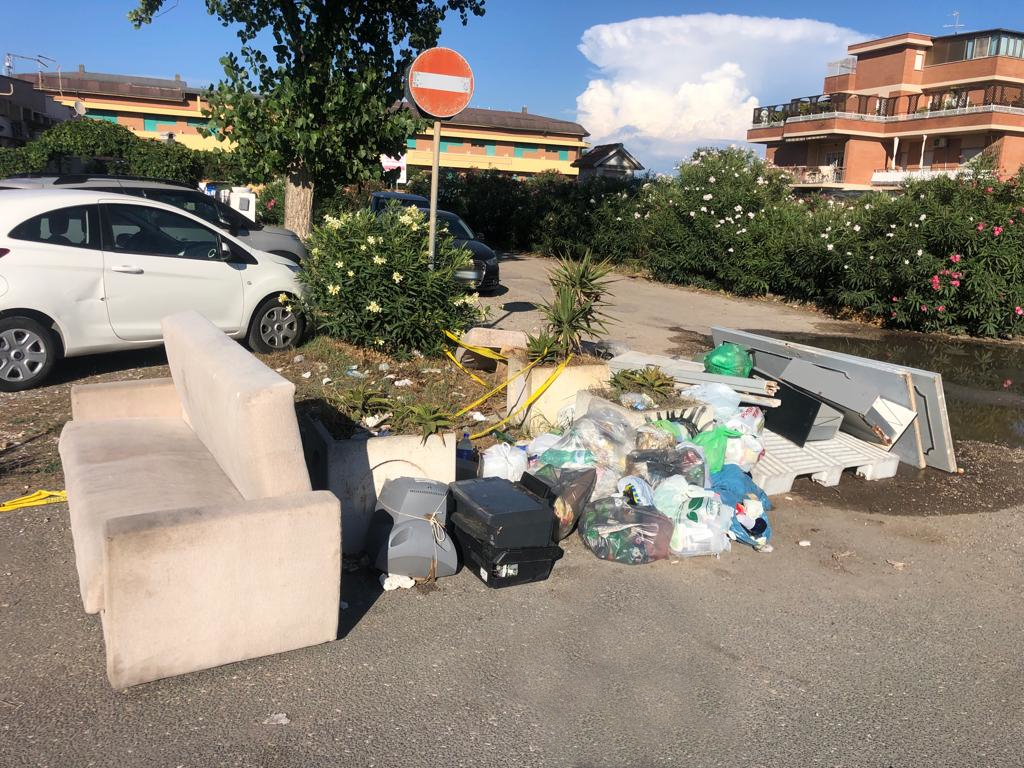 Ardea, lotta all'abbandono selvaggio dei rifiuti: sanzioni a Nuova Florida e Marina di Ardea
