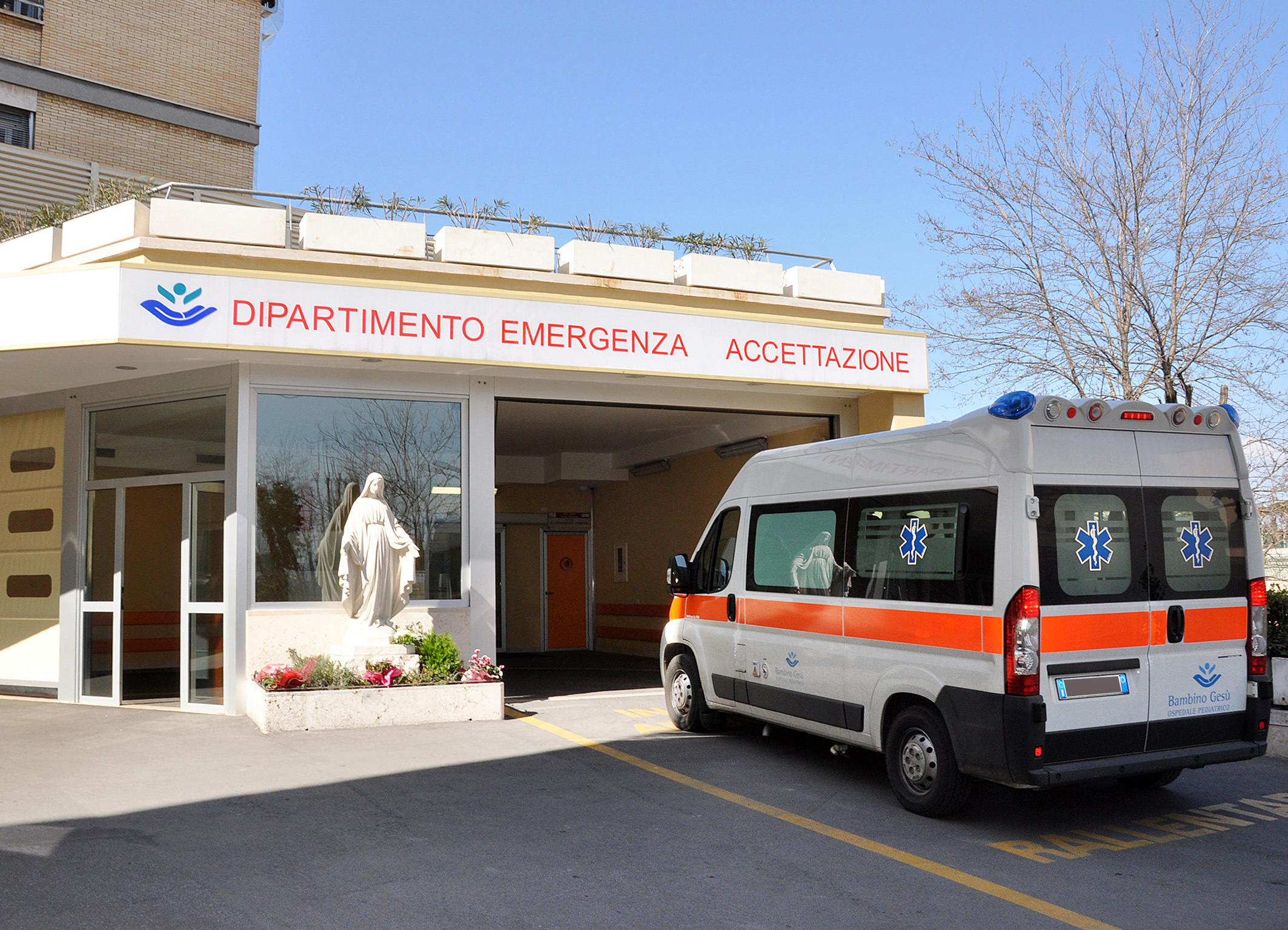 Crescita dei tentativi di suicidio tra i giovani: +75% negli ultimi 2 anni. I dati del Bambino Gesù