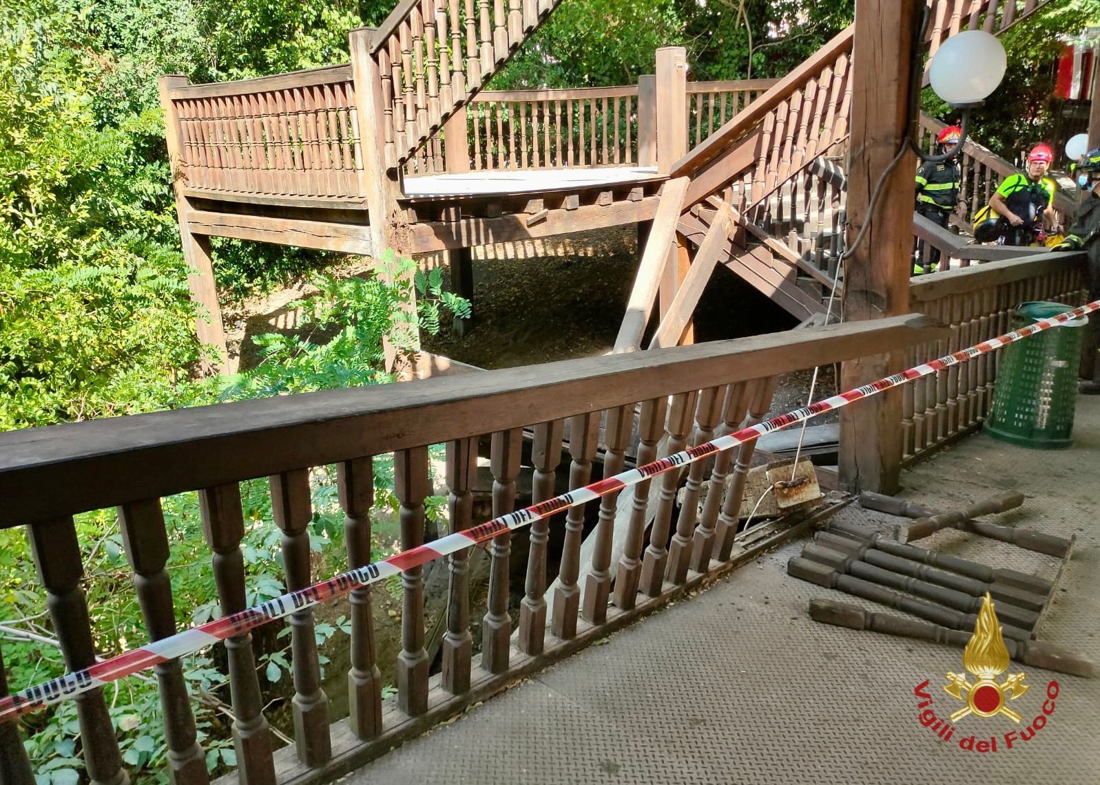 Crollo Globe Theatre, indagini sulla tragedia sfiorata a Roma: la Procura apre fascicolo