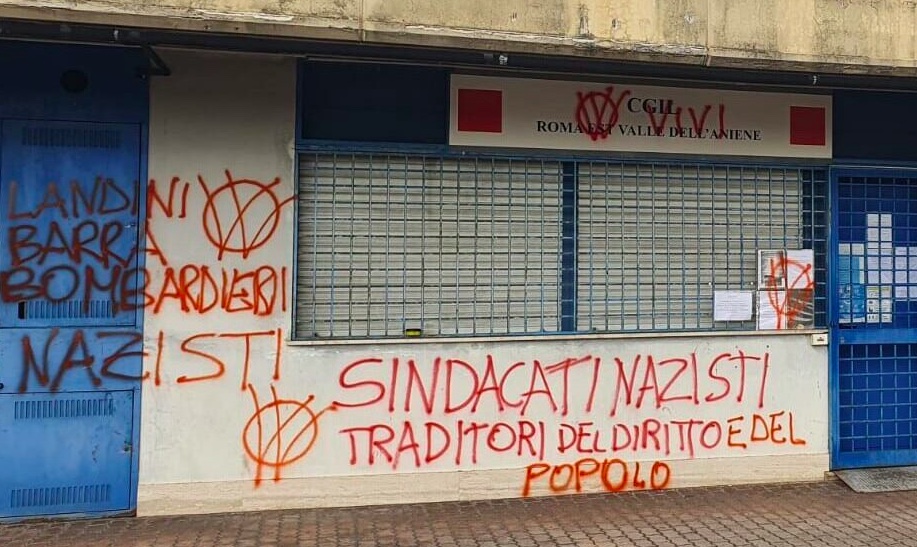 Roma, scritte no vax sulle sedi Cisl e Cgil nel Municipio VI. Sindacati: "Non ci faremo intimidire"