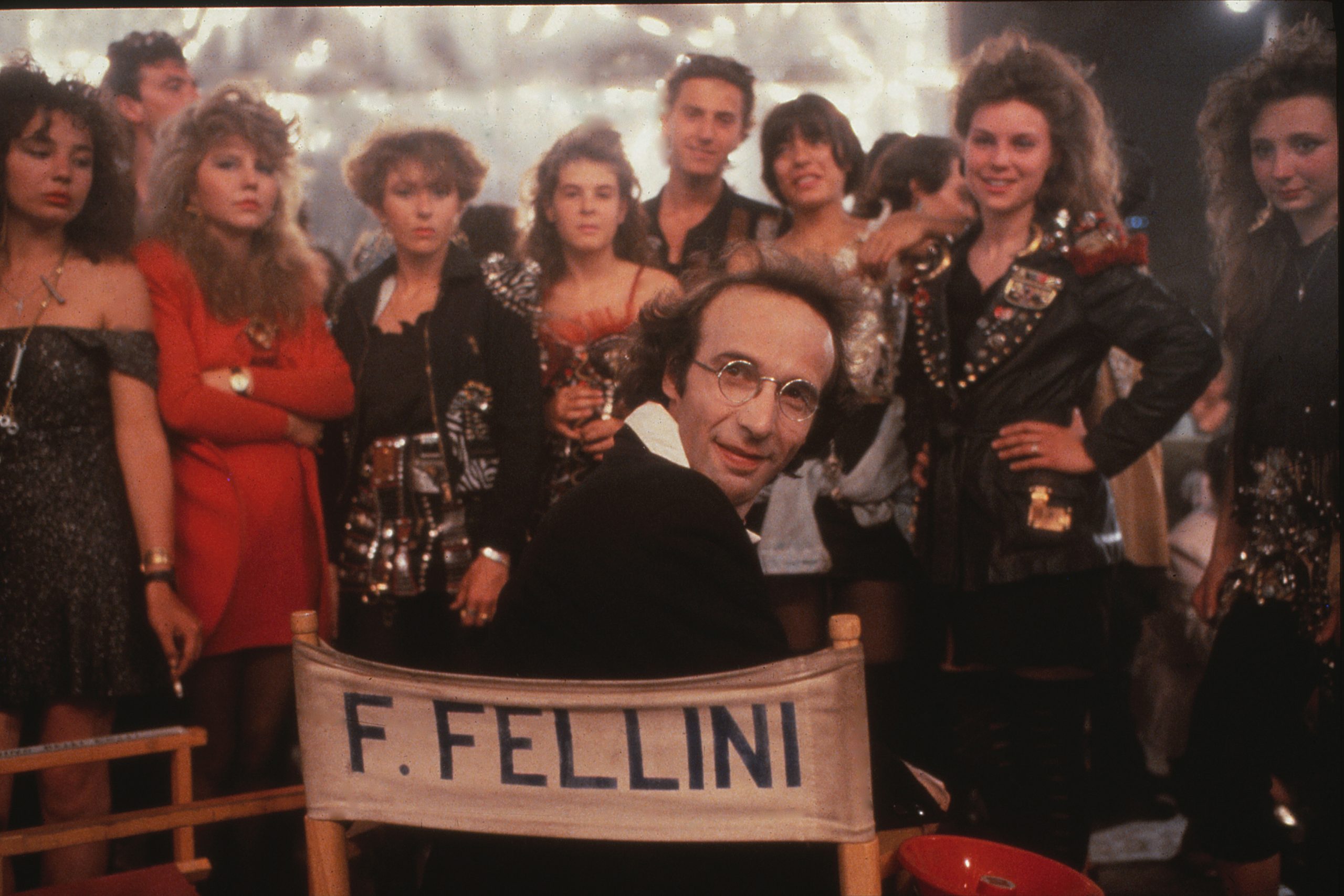 Roma, la Casa del Cinema festeggia i 70 anni di Roberto Benigni con una mostra fotografica