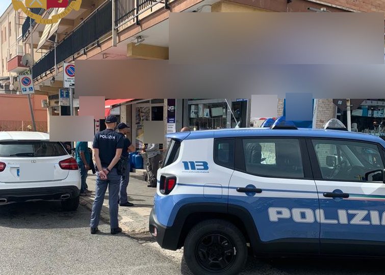 Ladispoli, notti insonni e clienti molesti: minimarket chiuso dopo lamentele residenti