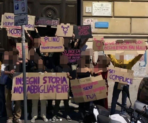 Prof alla alunna in top ”O ti copri o ti denudi”: la denuncia degli studenti del liceo Plinio Seniore a Roma