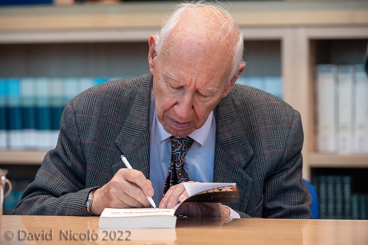 Anzio, alla Biblioteca Chris Cappell presentato il nuovo libro di Mario Leocata
