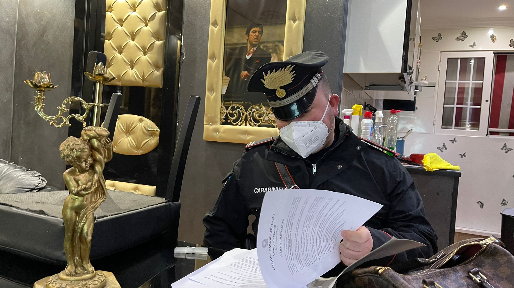 Arrestato in Spagna "Er Pandoro", gestiva lo spaccio a Tor Bella Monaca: era sfuggito al maxi blitz