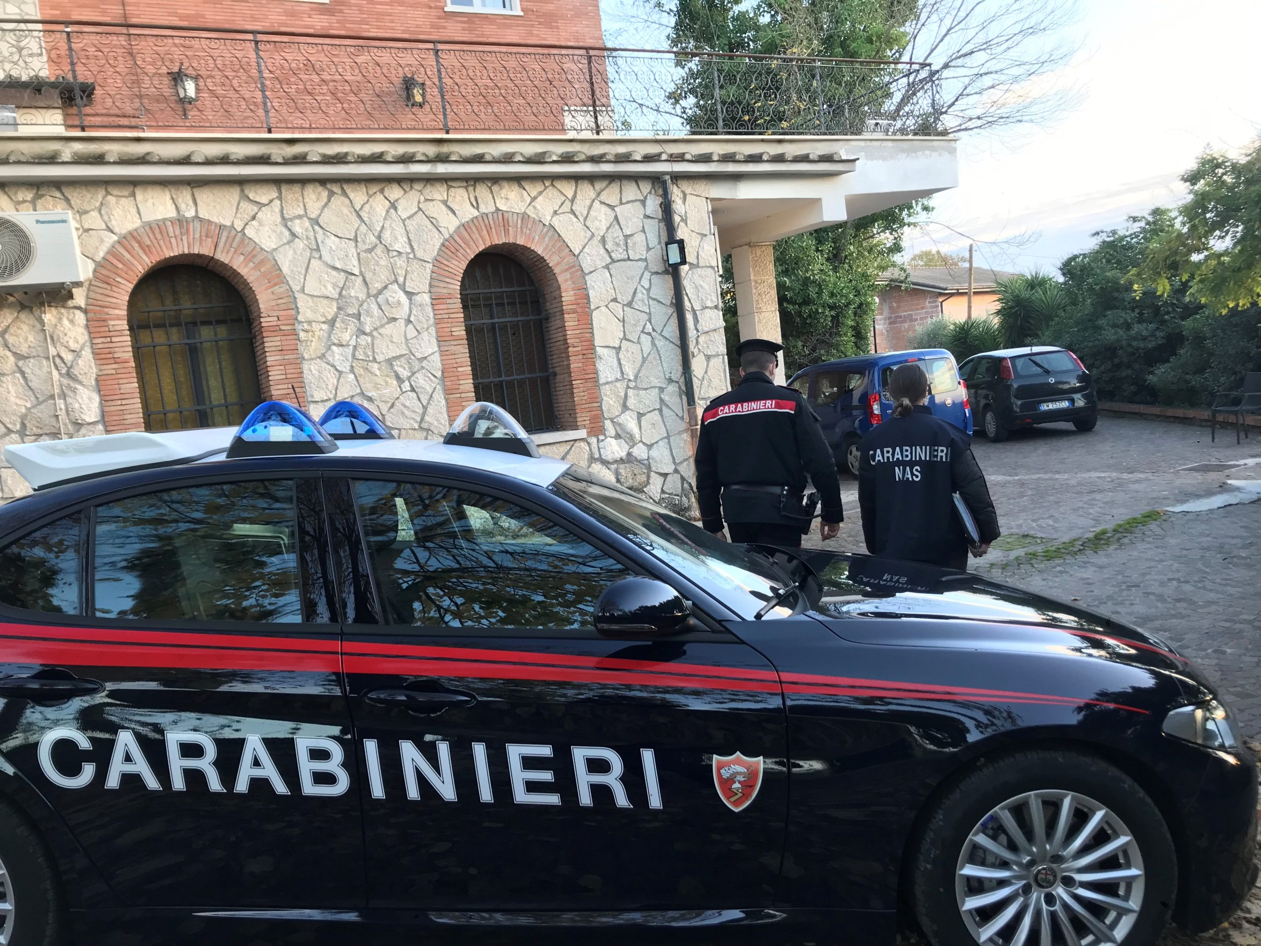 Blitz dei Nas in una casa di riposo a Fonte Nuova: lenzuola sporche e cattiva conservazione cibi