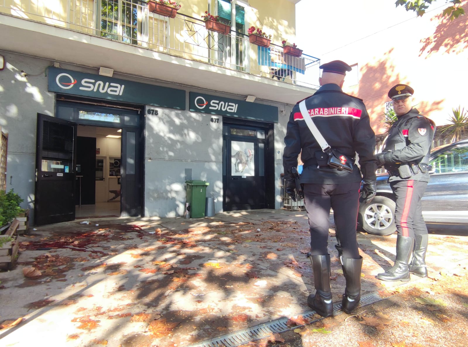 Roma, ragazzo gambizzato in via Prenestina: spari davanti agenzia scommesse