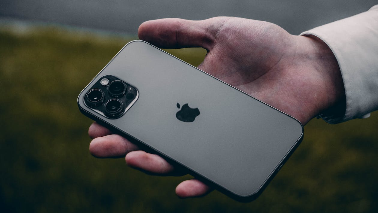 iOS 16.2, novità, orario di uscita, download e come scaricare e installare l’aggiornamento oggi 12 dicembre