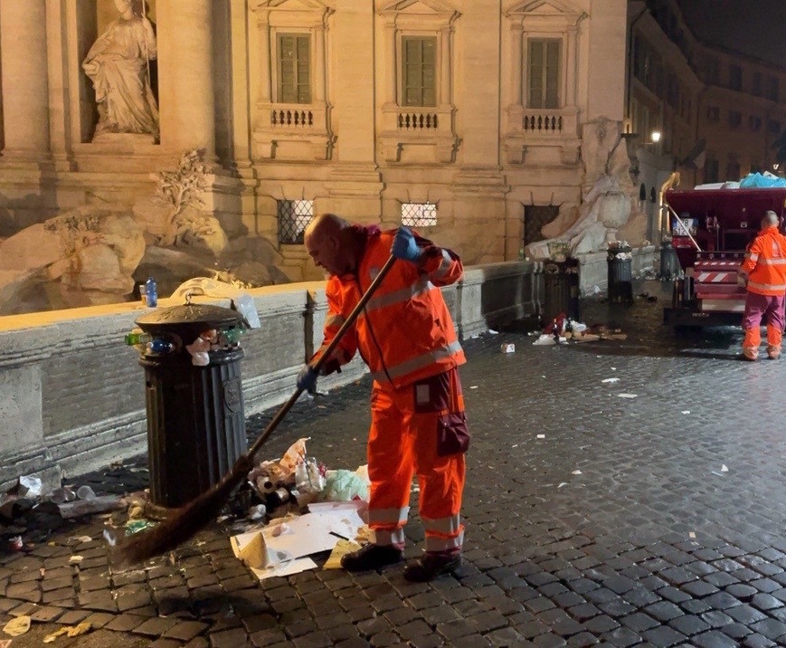 Roma, Capodanno, Ama: "Raccolte 40 tonnellate di rifiuti"