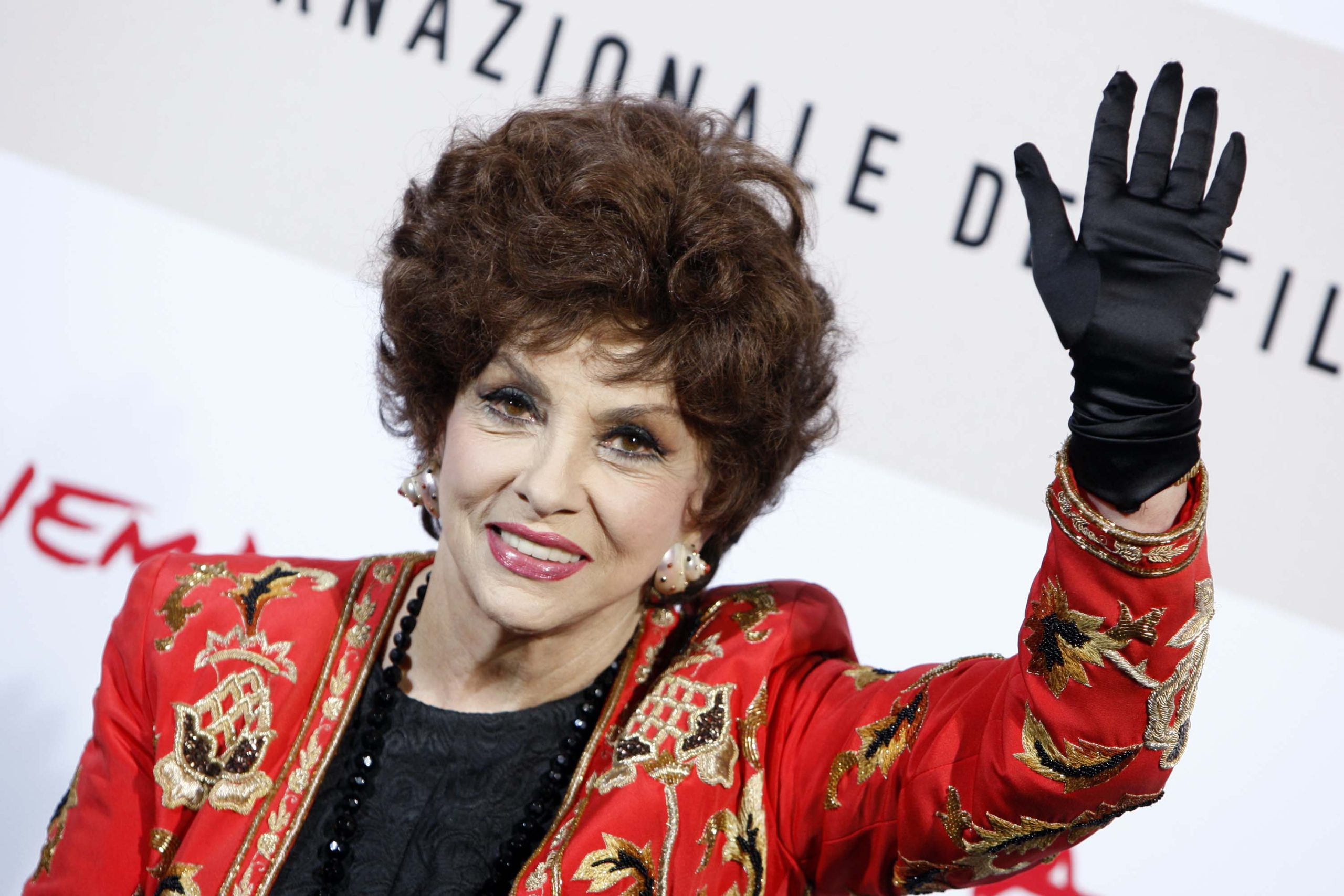 Funerali Gina Lollobrigida a Roma, quando e dove si svolgono: data e orario