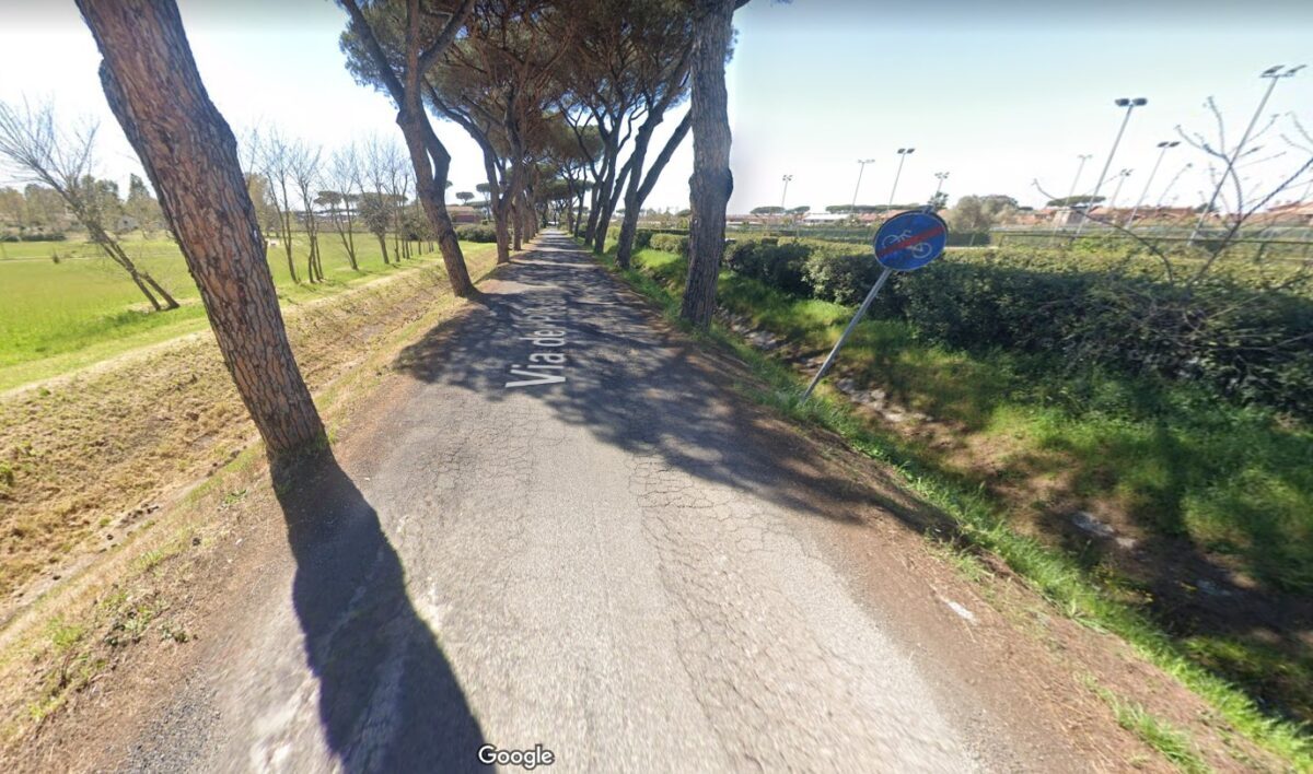 Ostia, dopo i lavori via i cartelli di divieto di transito a biciclette e motocicli da via dei Pescatori