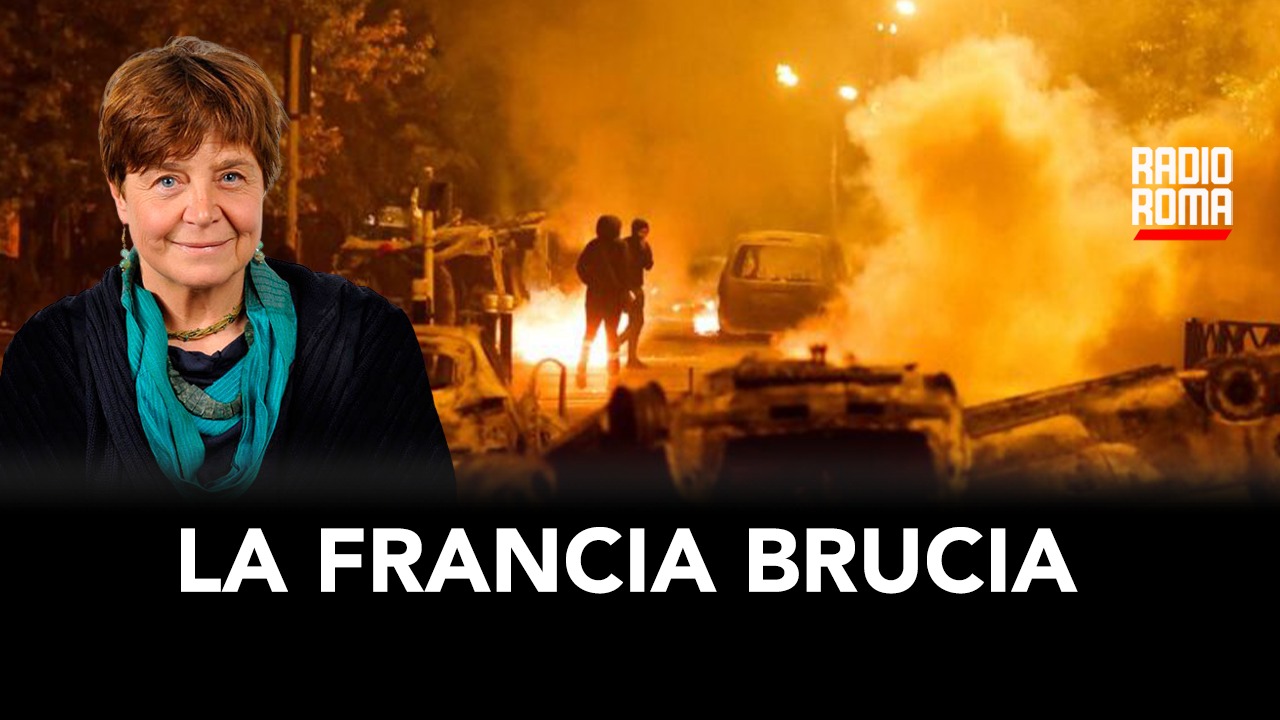 La Francia brucia sulle rovine della UE (con Silvana De Mari)