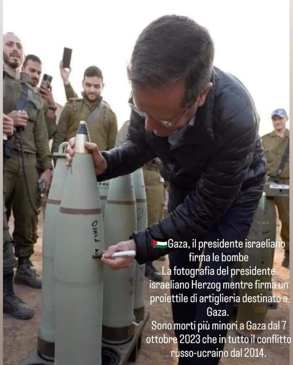 PRESIDENTE ISRAELE FIRMA BOMBE PER GAZA PRESIDENTE ISRAELE FIRMA BOMBE PER GAZA