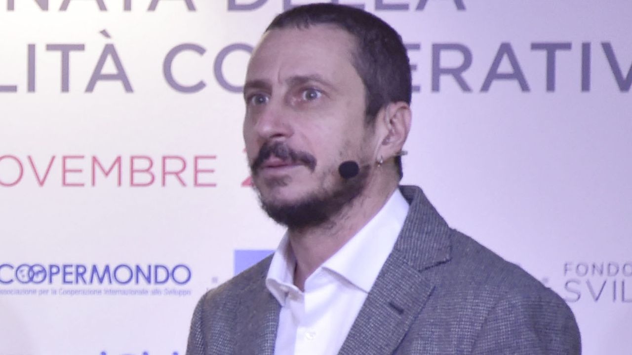 Luca Bizzarri a Roma con lo spettacolo "Non hanno un amico"