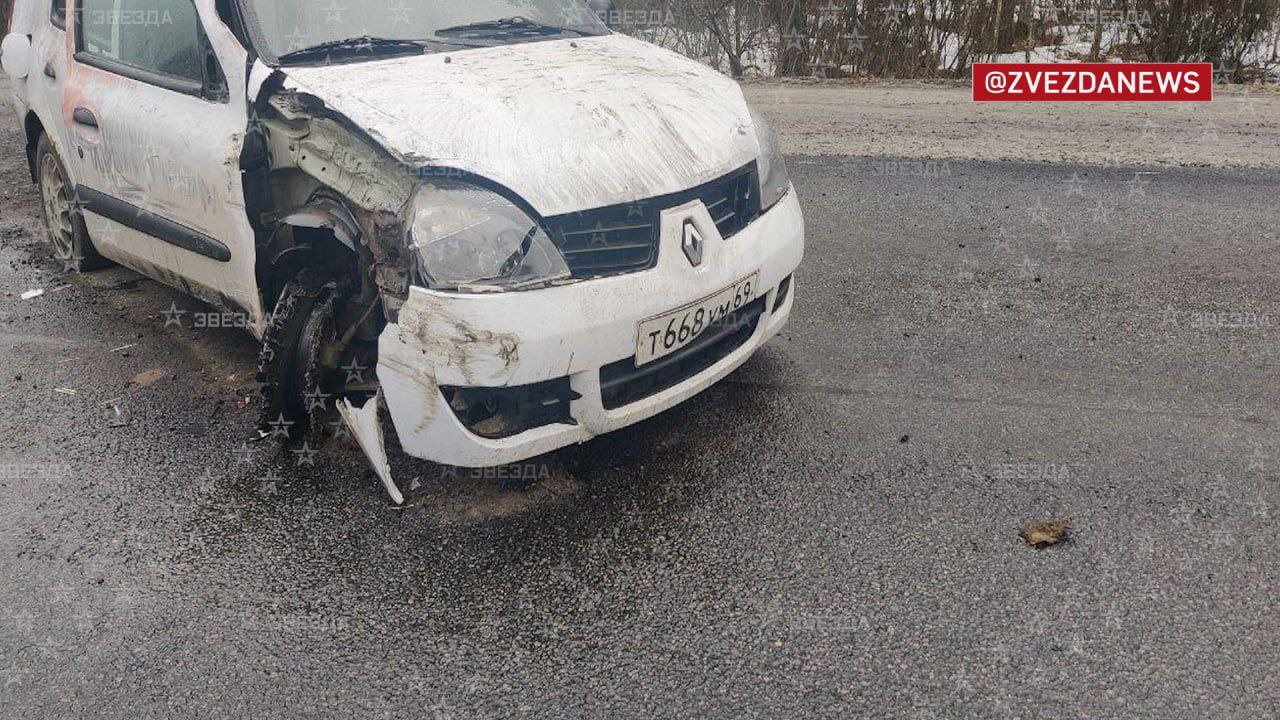 La Renault degli attentatori di Mosca1 La Renault degli attentatori di Mosca1