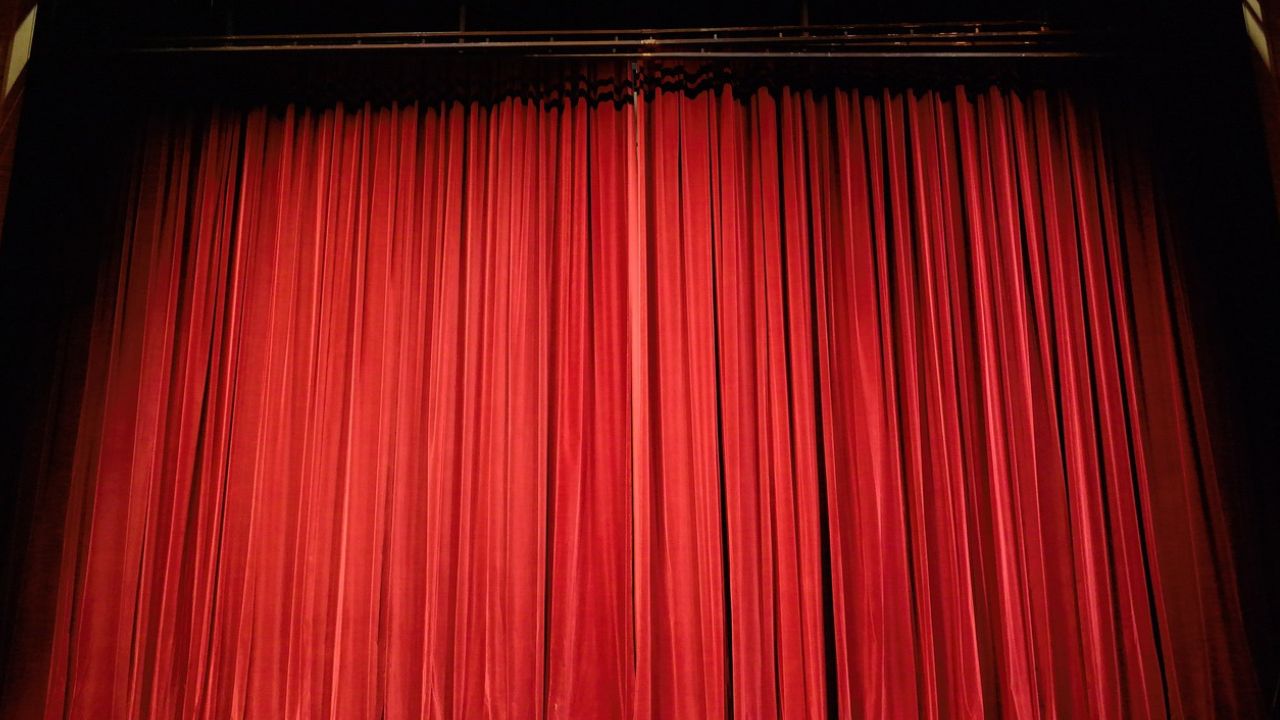 Teatro Eliseo riapre dopo sei anni: Gualtieri presenta la stagione