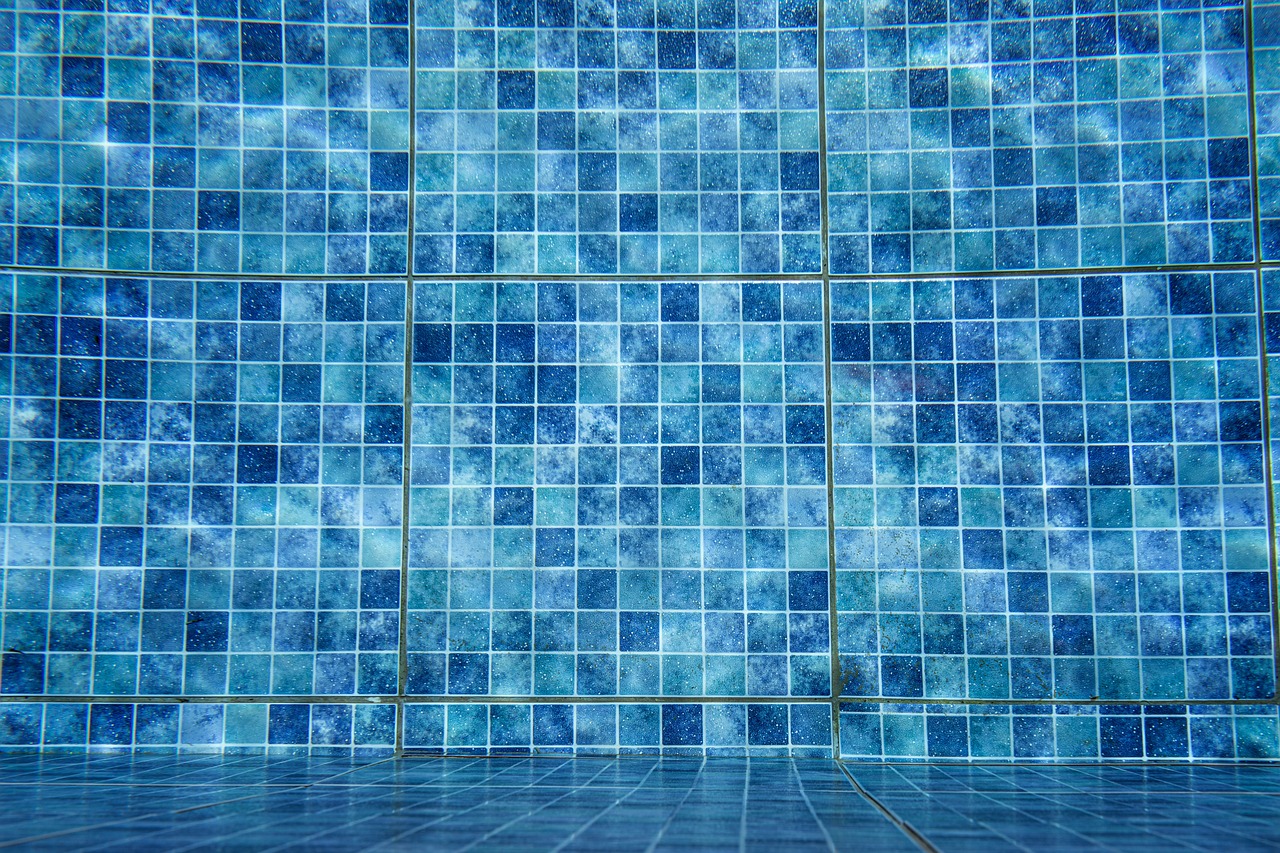 Piscina di Tor Tre Teste riservata alle donne, polemiche e adesioni