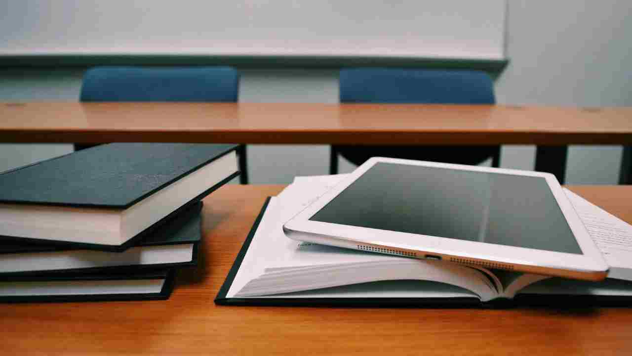 Liceo Chateaubriand, dal prossimo anno niente cellulare per gli studenti del primo e secondo anno