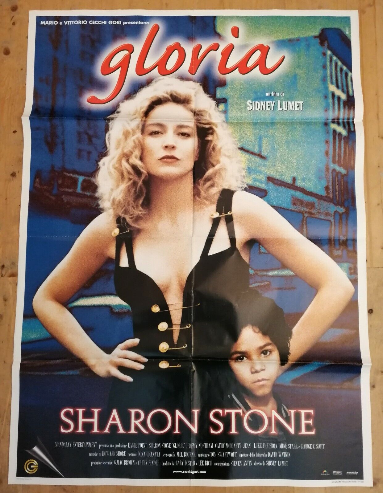 Roma, a ottobre una mostra di Sharon Stone: "Ho sempre pensato di essere un'artista a 360 gradi"