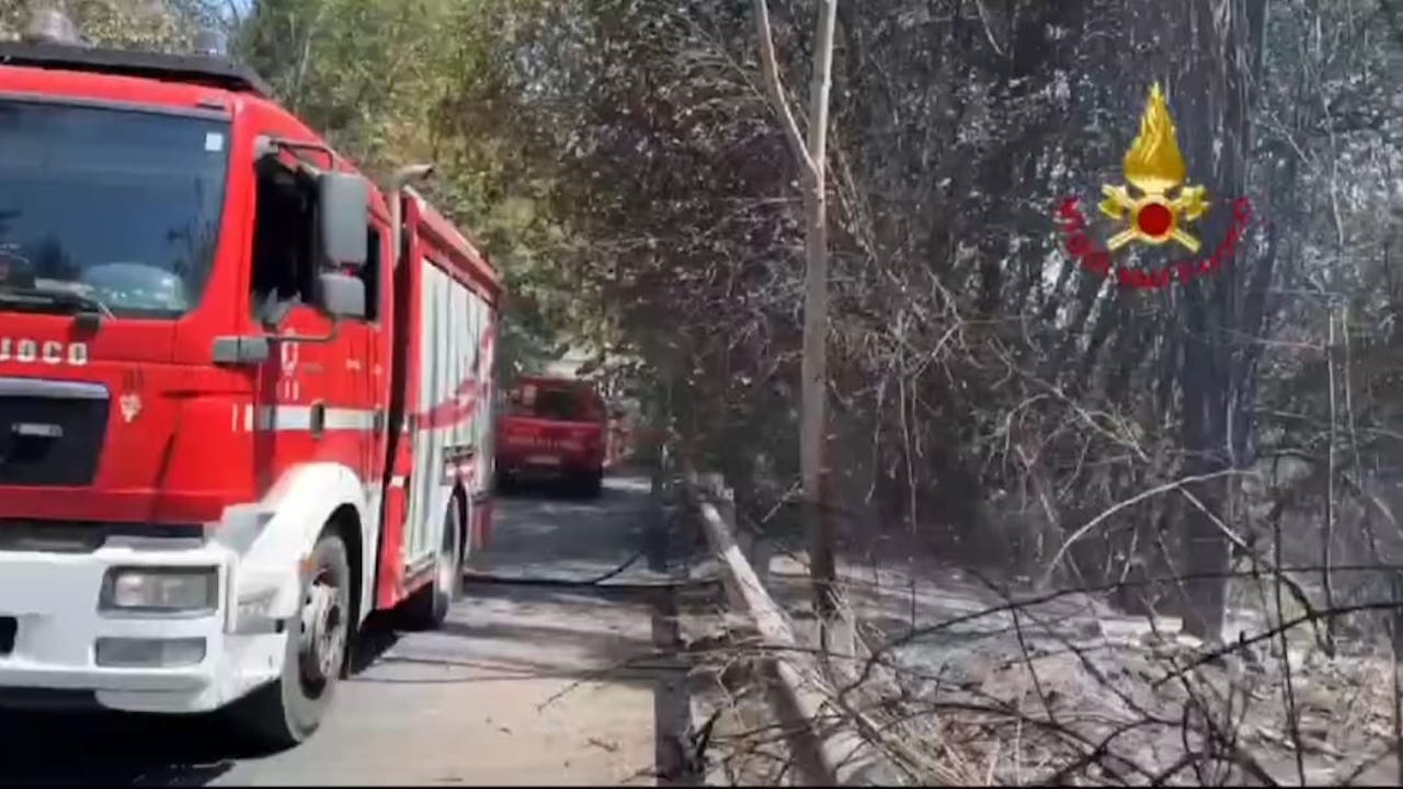 Via delle Medaglie d'oro, fuga di gas in appartamento: in coma 13enne