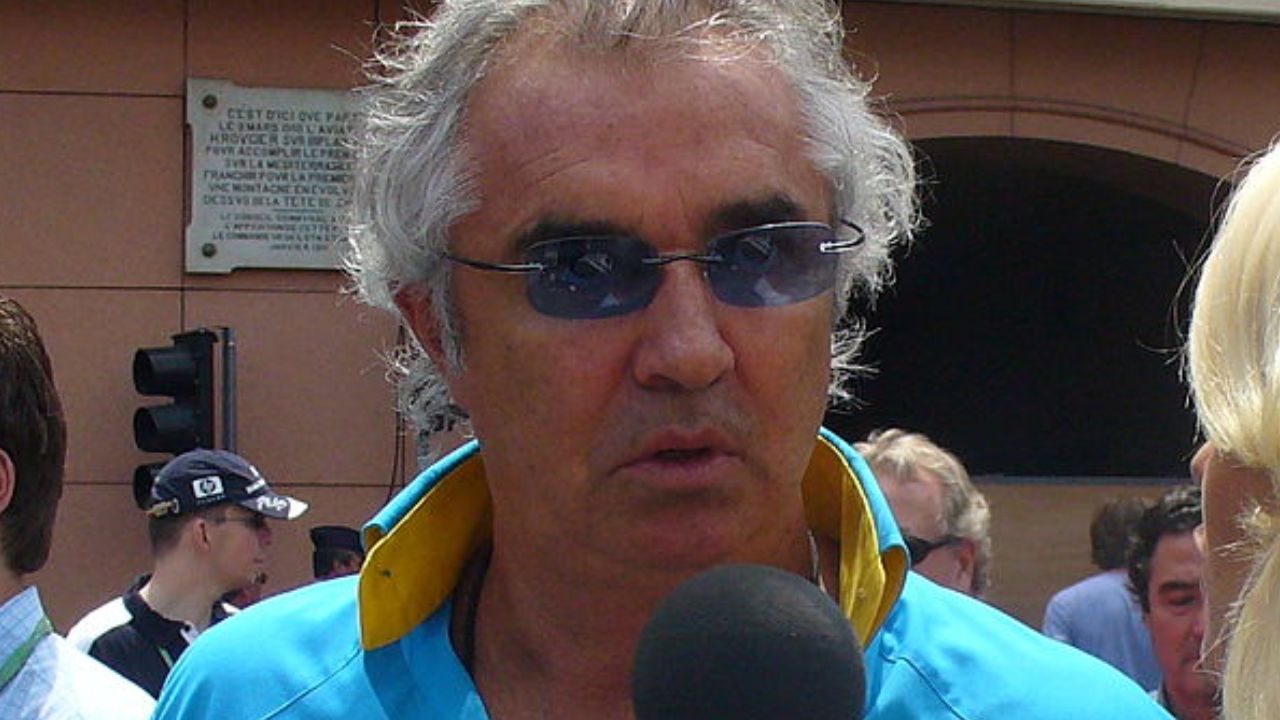 Flavio Briatore multato a Roma per il Crazy Pizza di via Veneto: decorazioni abusive