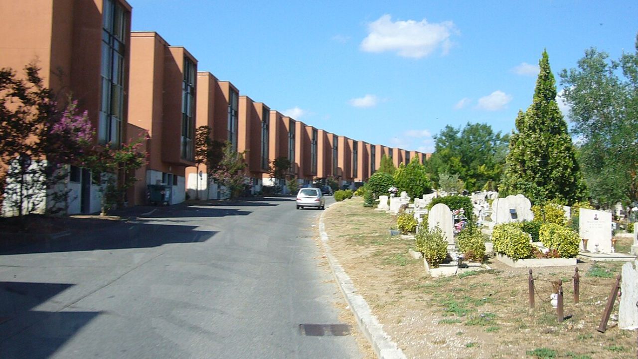 Cremazioni, i prezzi vanno giù e si riducono le liste d'attesa