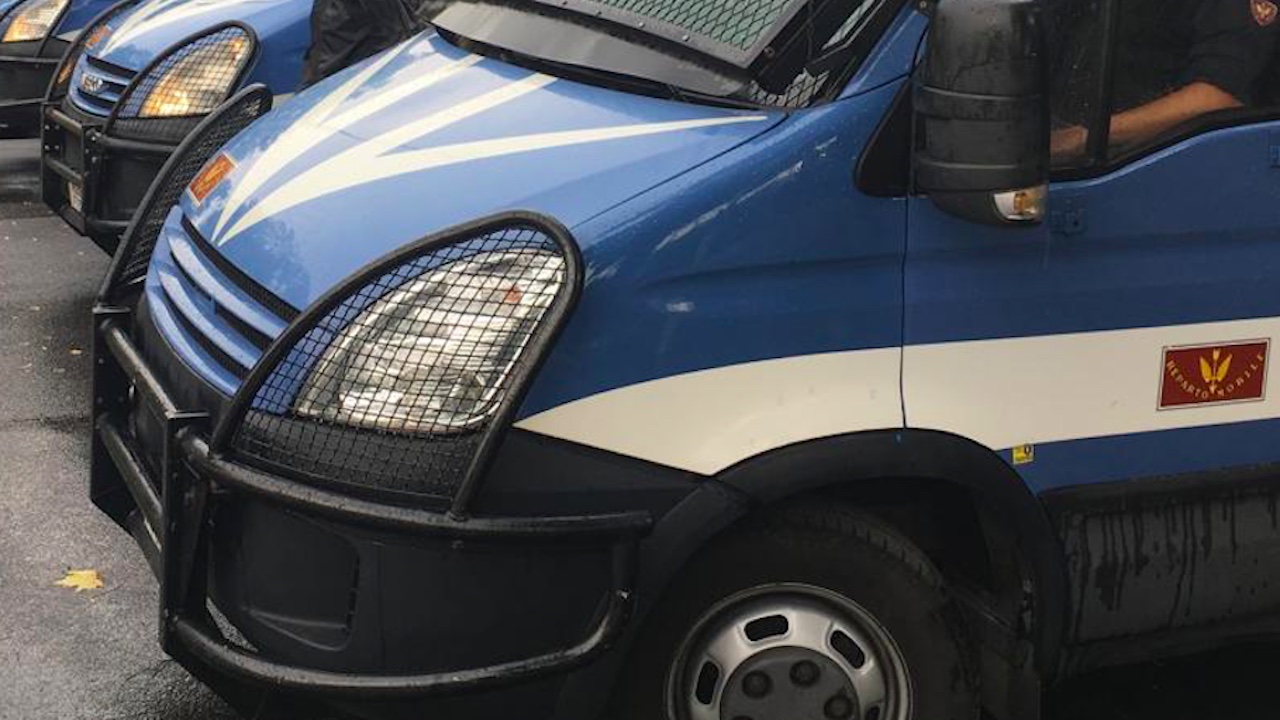 Roma, al via sgombero ex hotel occupato in via Silicella a Torre Maura