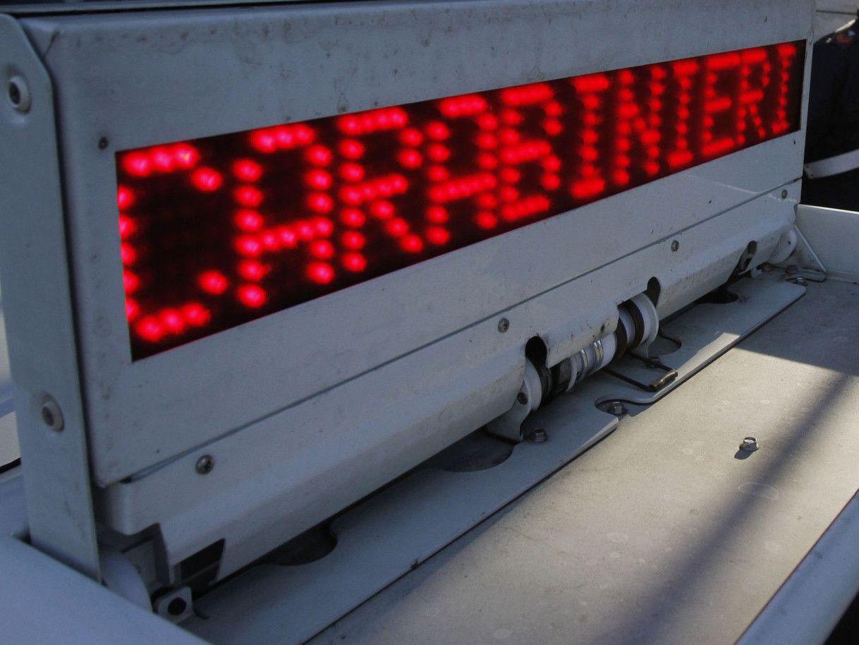 Roma, non si ferma all'alt e fugge in auto: arrestato