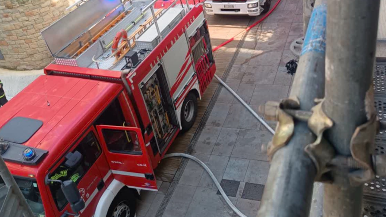 Civitavecchia, operaio ustionato mentre lavora sulla fibra ottica: grave