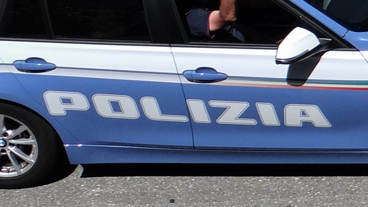Roma, scontri e arresti a Don Bosco: rissa con lanci di bottiglie