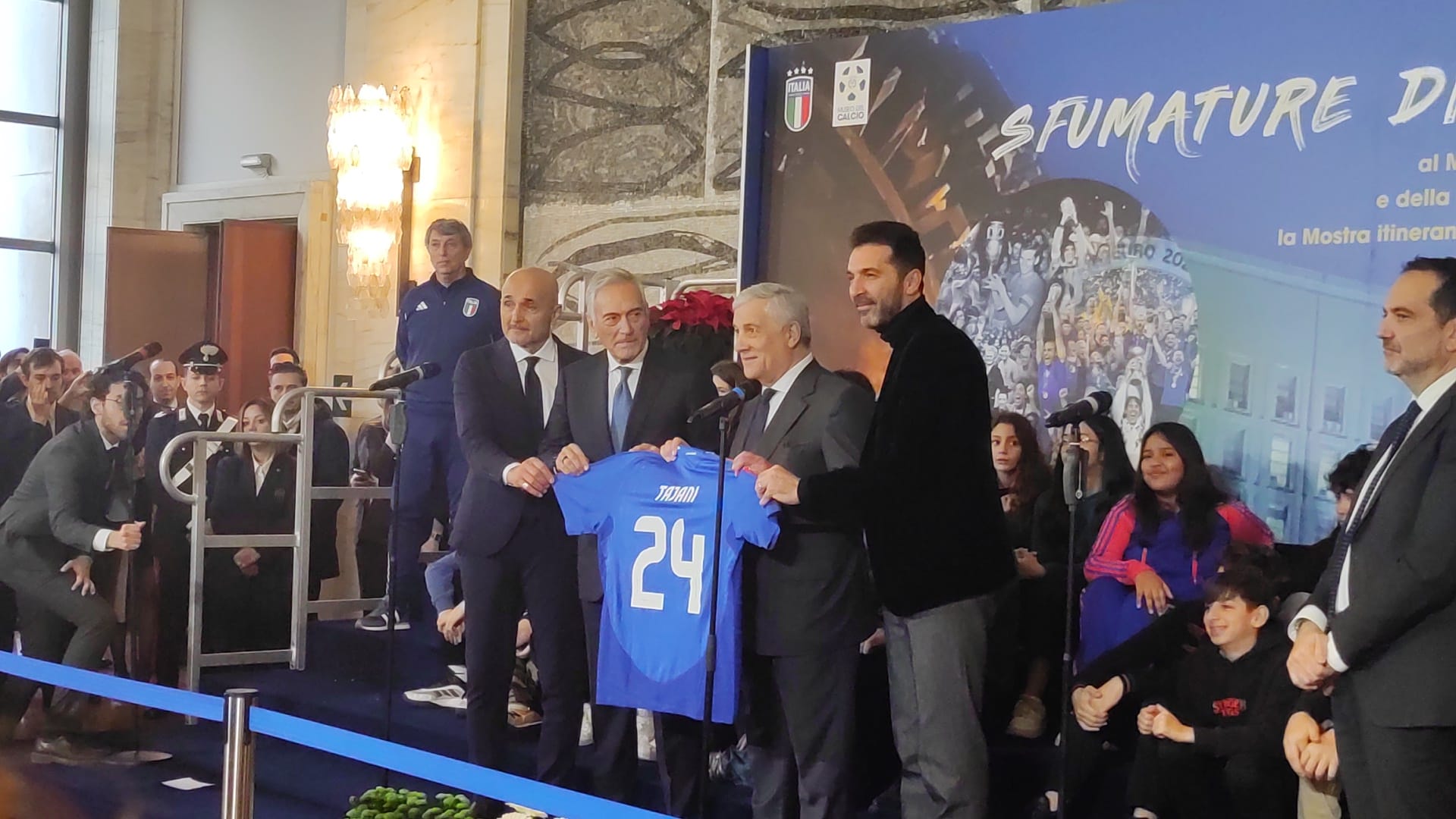 Roma, presentata al ministero degli Esteri la mostra 'Sfumature di Azzurro'