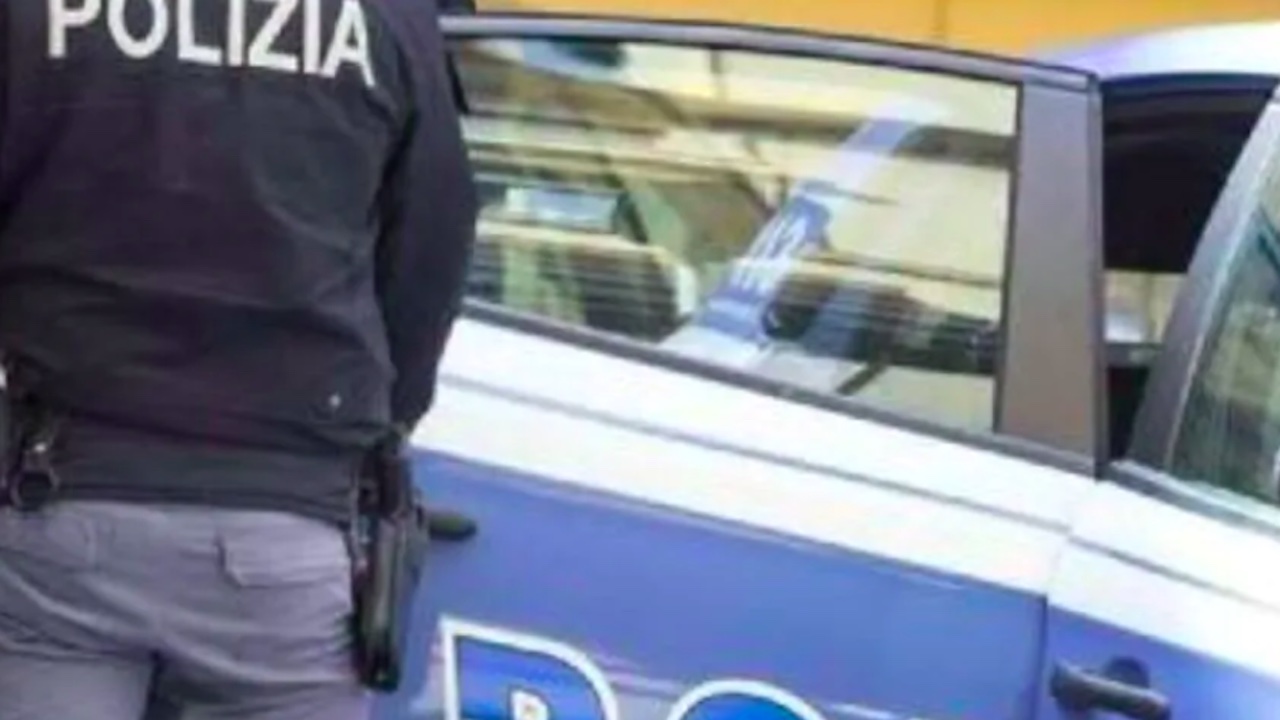 Minacce e botte alla madre della fidanzata: "Ammazzo tutta la famiglia". Arrestato