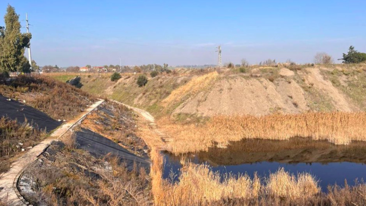 Teatro e palestra sulla ex discarica abusiva di Lunghezza, avviata procedura per bonifica