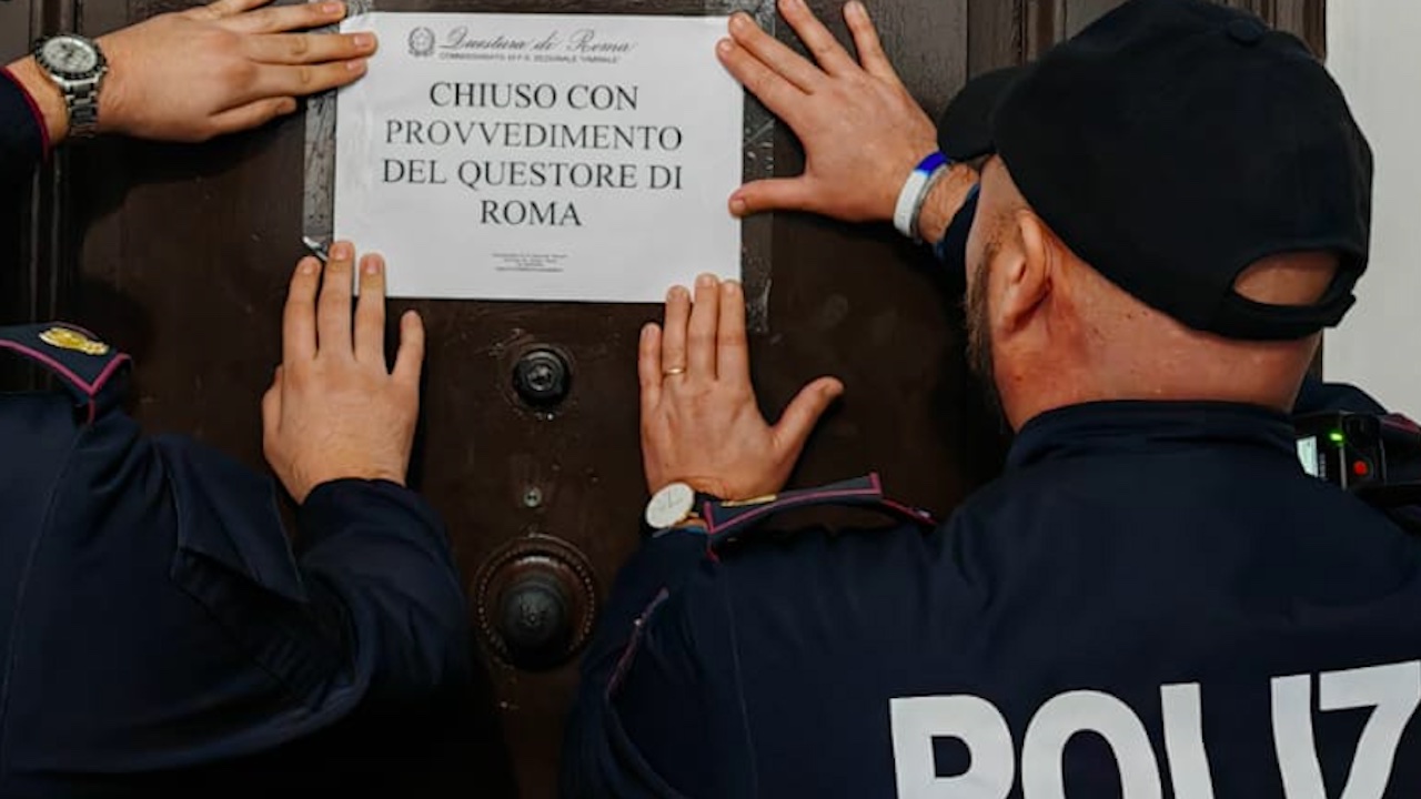 Roma, in albergo senza documenti e con coltelli: attività chiusa per 7 giorni