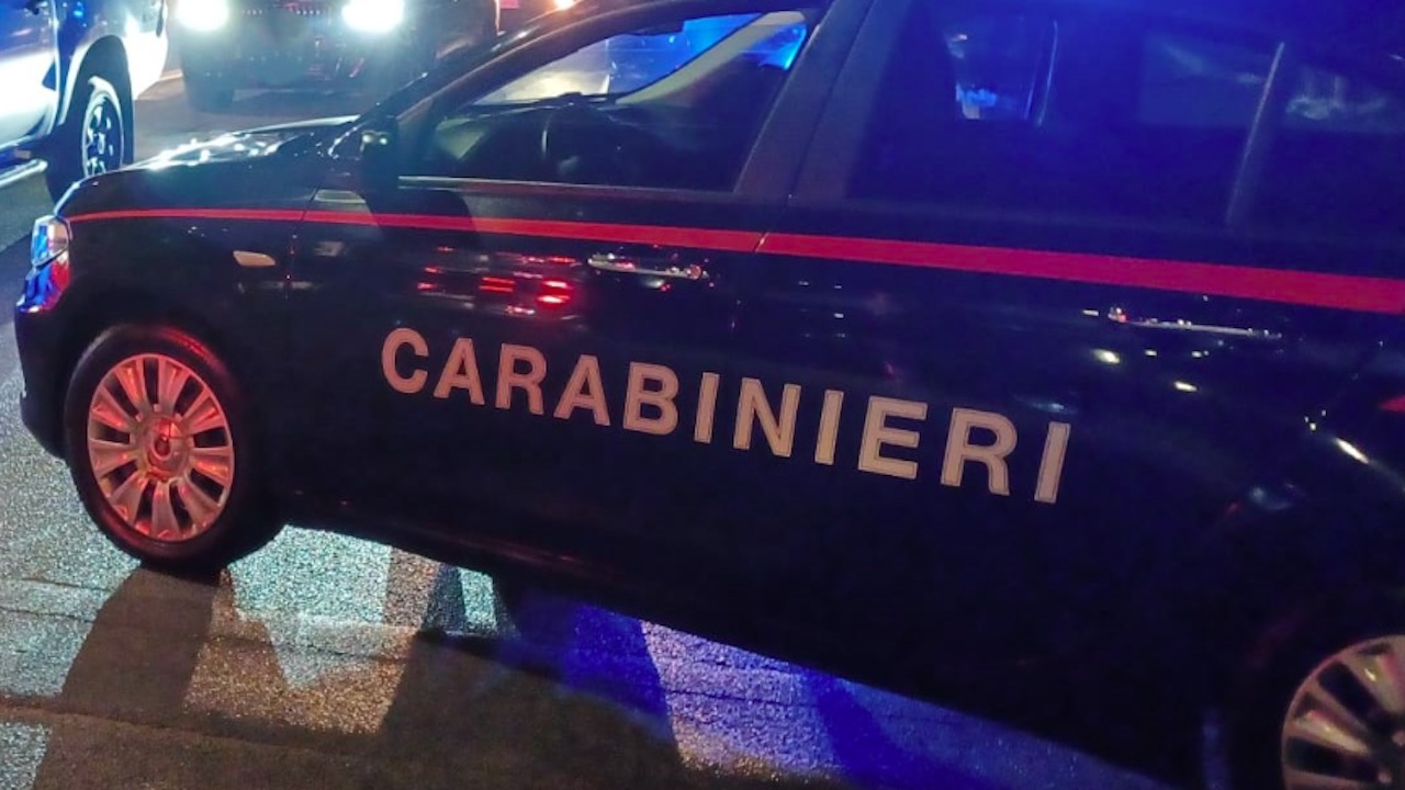 Roma, lite tra fratelli a Fonte Nuova finisce nel sangue: 25enne accoltellato al petto