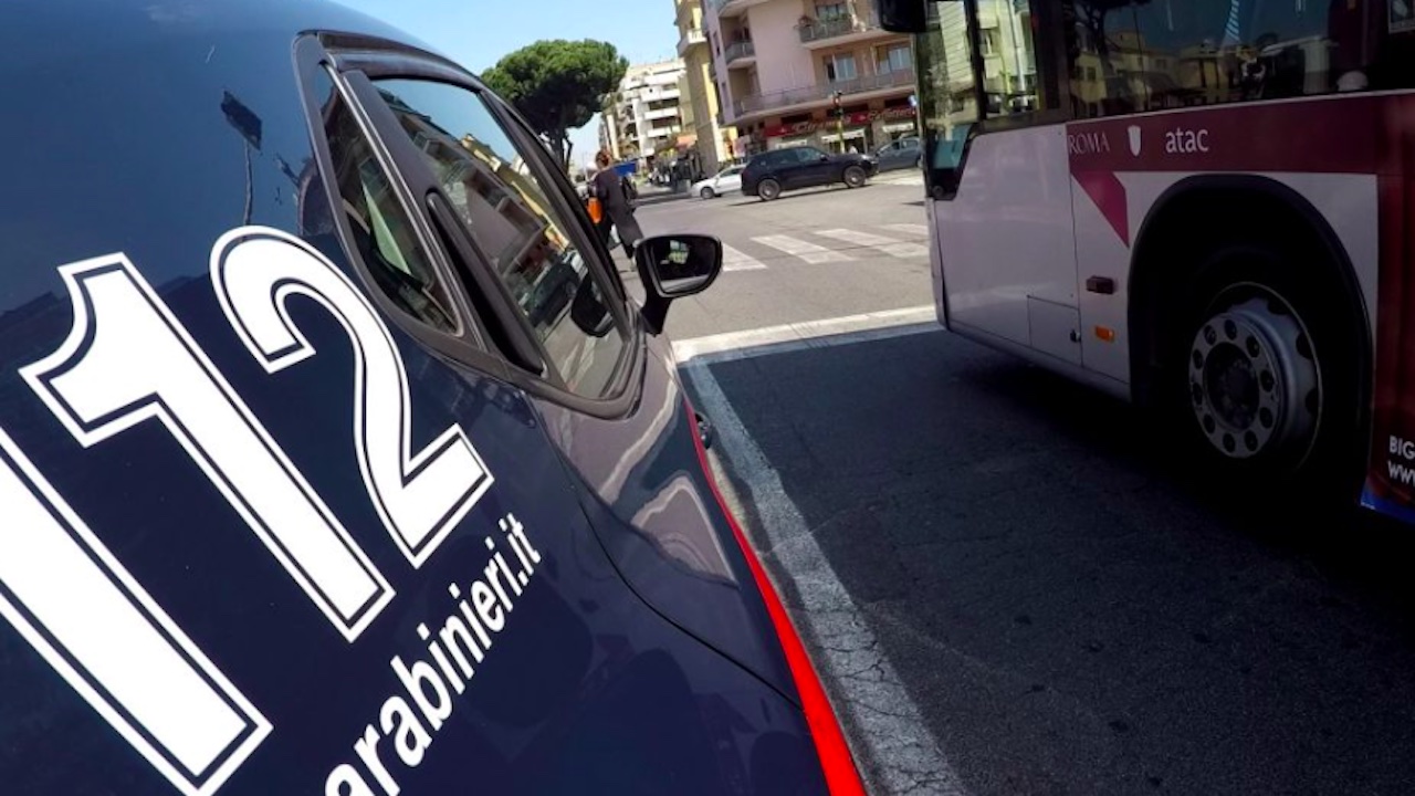 Sicurezza bus Roma, telecamere e cabine protette contro le aggressioni