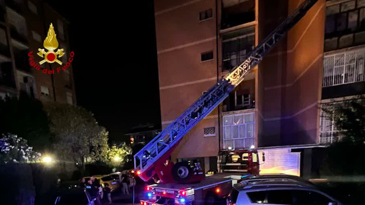 Incendio in appartamento all'Eur: nessun ferito