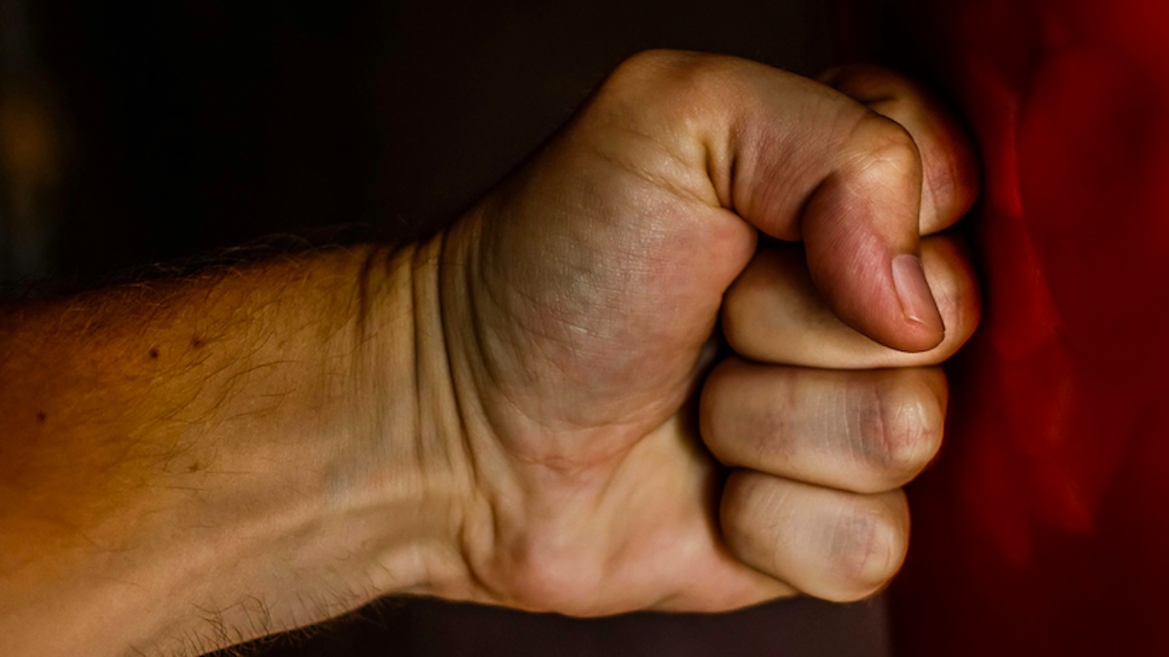 Knockout game a Trastevere, la denuncia di Marina La Rosa: "Mio figlio preso a pugni"