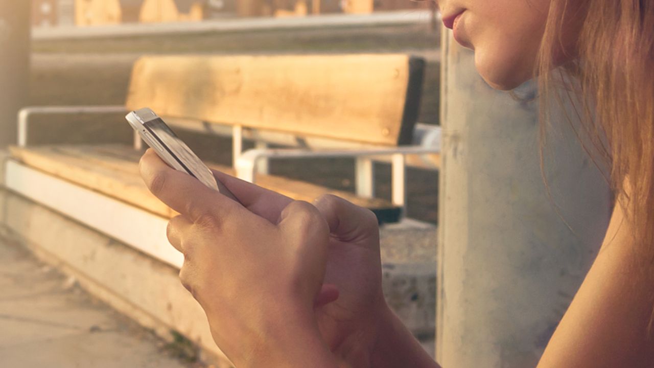 'Adolescenti e smartphone', il focus dell'ospedale Bambino Gesù