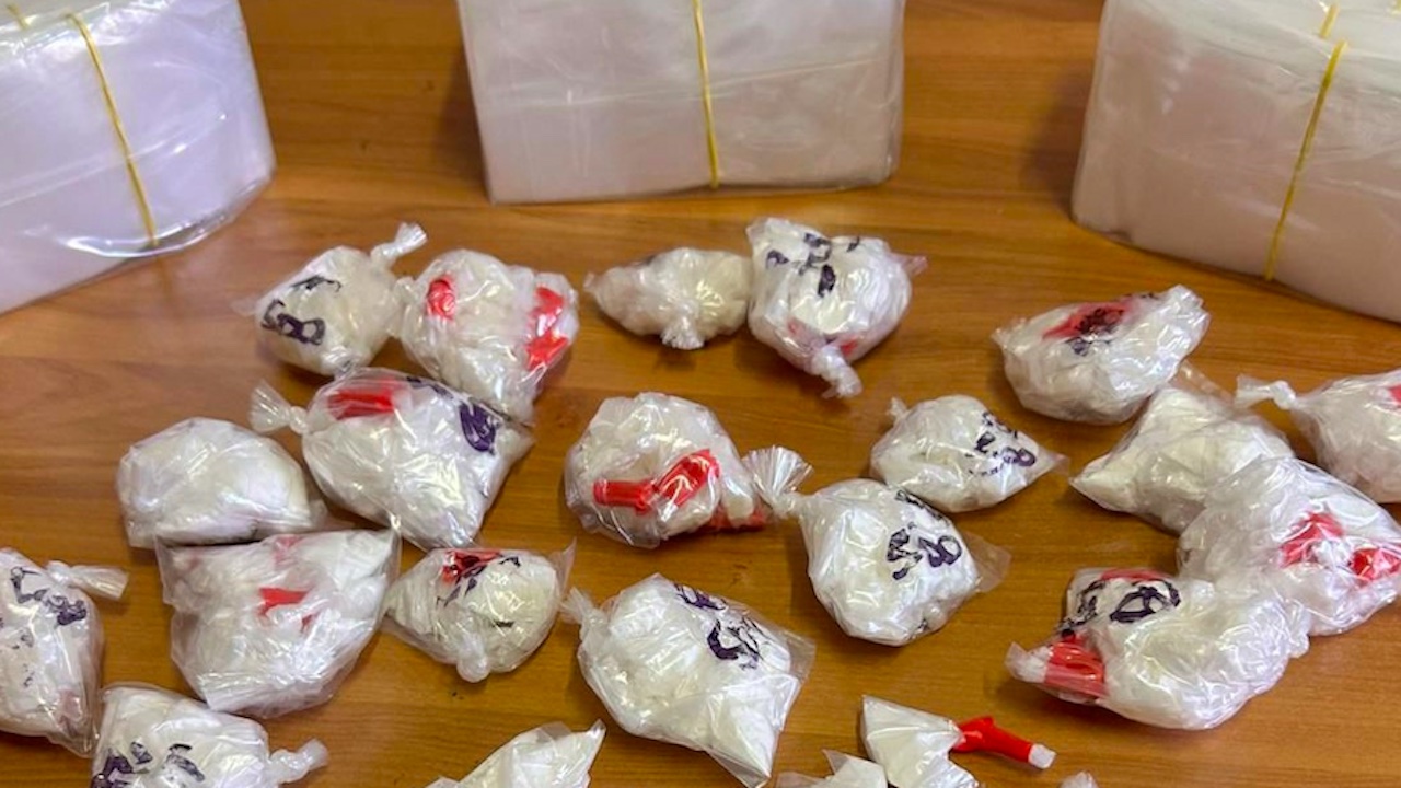 Roma, crack e cocaina consegnata "porta a porta" all'Appio: preso pusher