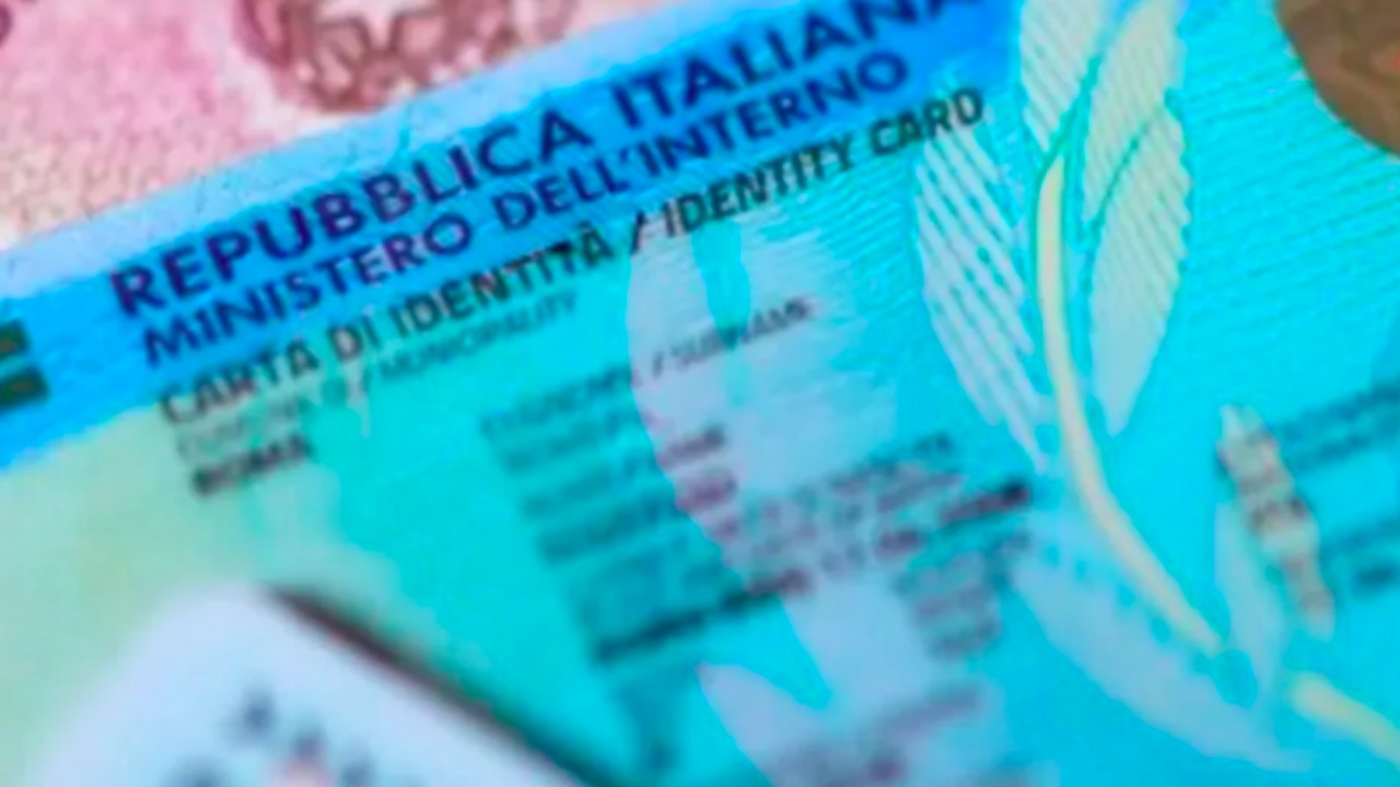 Incubo carta d’identità a Roma, lo chef stellato chiede aiuto ai social: “Prova di notte”