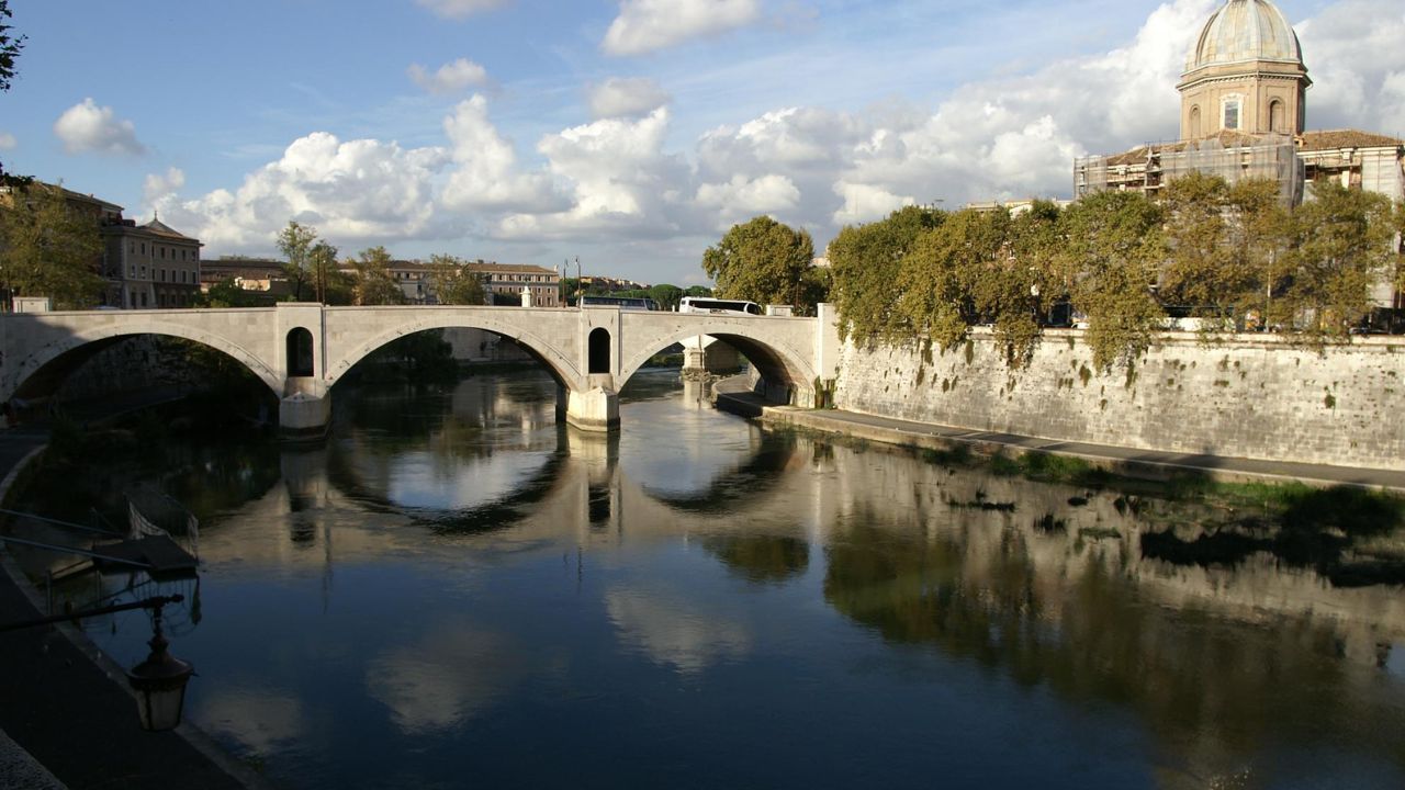 Ragazzo disperso nelle acque del Tevere: ricerche in corso (VIDEO)