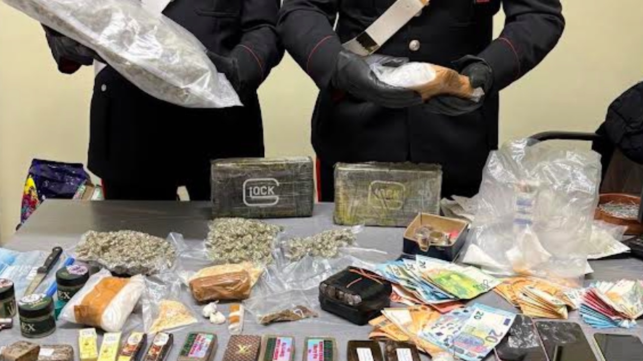 Bazar stupefacente a Tivoli: in casa con 6 kg di droga