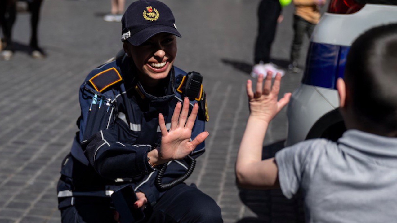 Bambino russo si perde a San Pietro: ritrovato dagli agenti in piazza Risorgimento