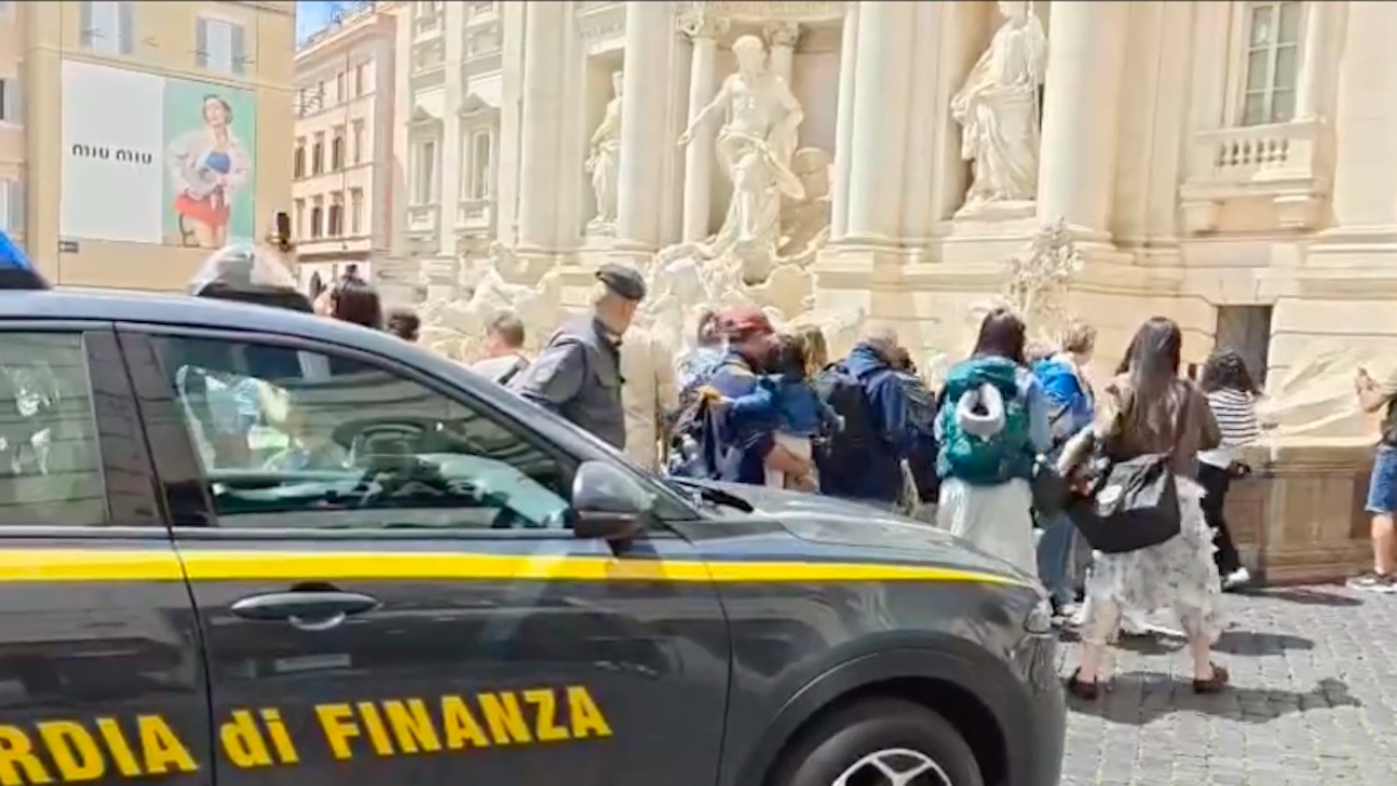 Albergo abusivo scoperto vicino Fontana di Trevi: 5 piani extra lusso e Spa