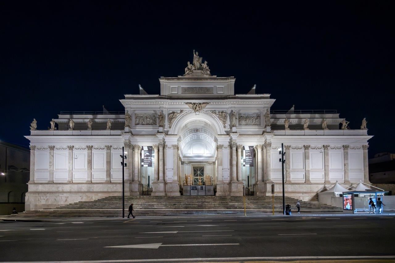 Palazzo delle Esposizioni, accensione della facciata: un nuovo capitolo di luce per la Capitale