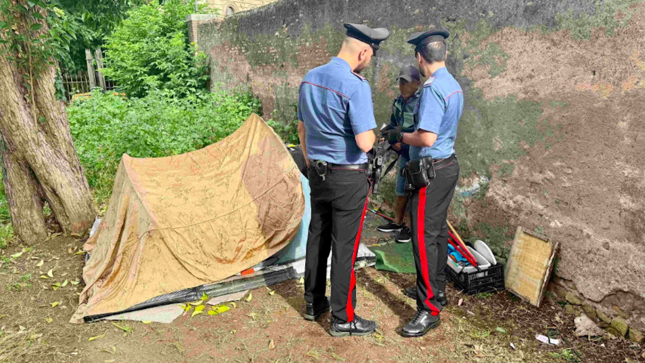 Operazione antidegrado a Colle Oppio: accertamenti per individuare autori aggressione troupe tv