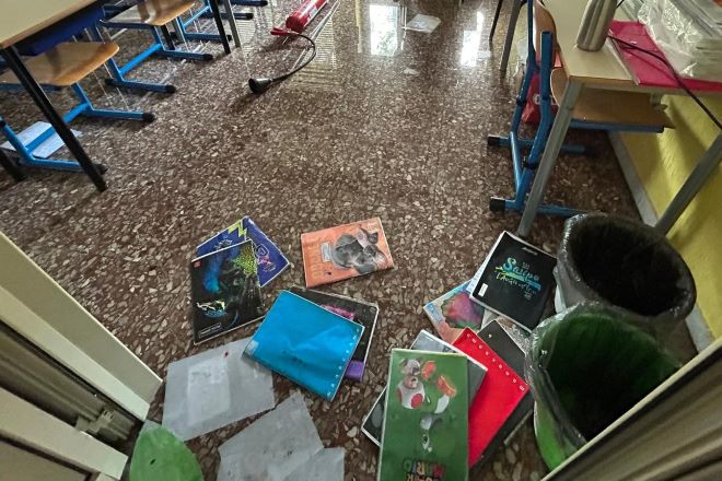 XV Municipio, scuola elementare devastata, Pratelli: Un atto vigliacco