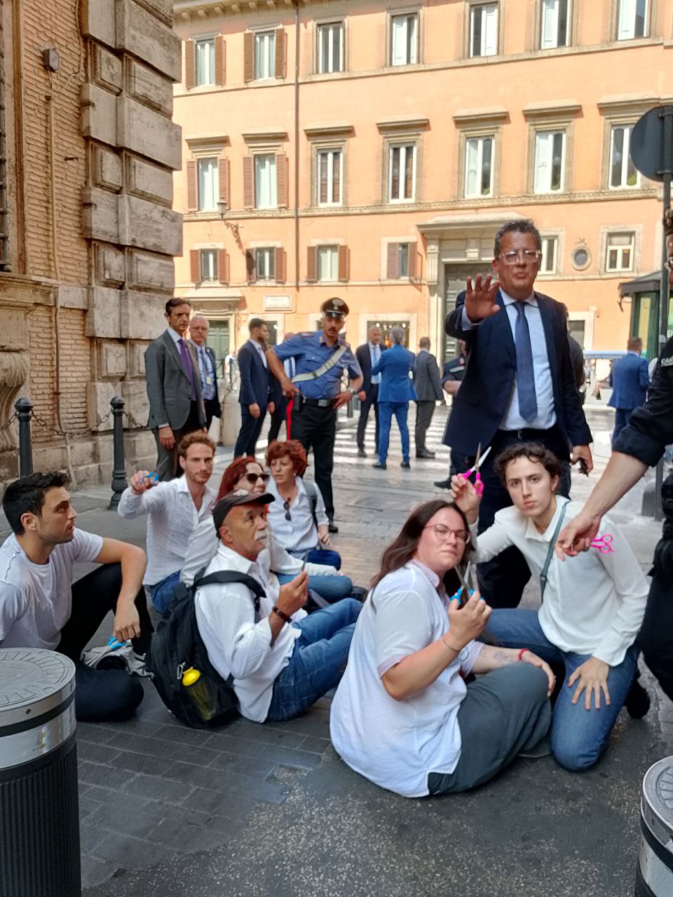 Tutte insieme