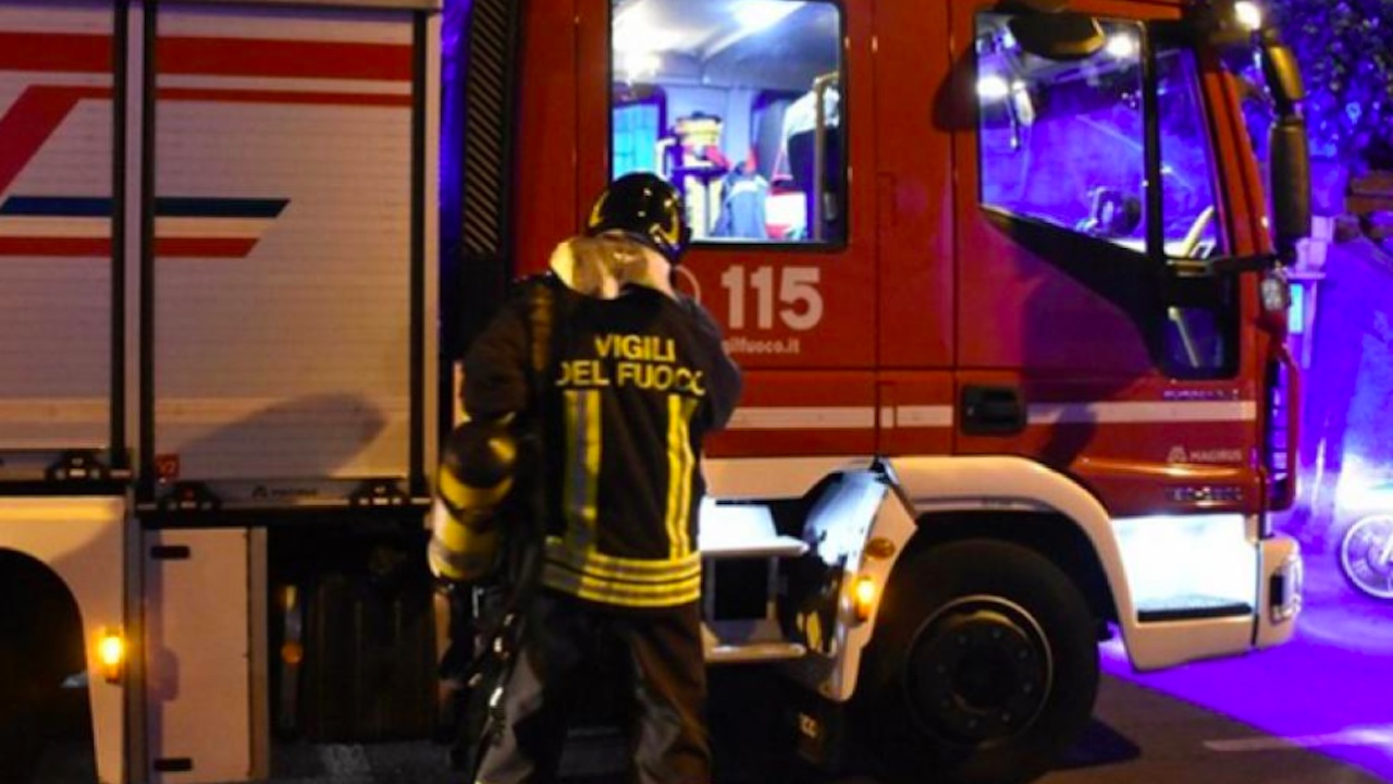 Tragedia alle porte di Frosinone, schianto tra 2 auto sulla Casilina: quattro morti